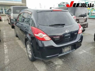 Nissan TIIDA  с аукциона в Японии
