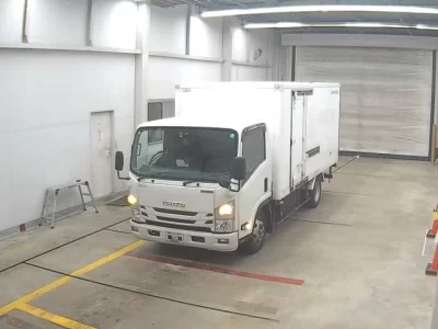 Isuzu ELF  с аукциона в Японии