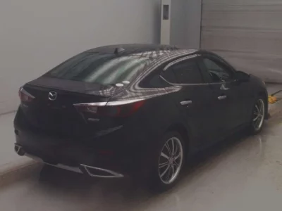 Mazda AXELA  с аукциона в Японии