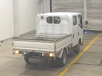 Nissan ATLAS лот № 3040 оценка RA  с аукциона в Японии 1