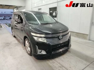 Nissan ELGRAND  с аукциона в Японии