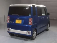 Toyota PIXIS MEGA лот № 3582 оценка 3  с аукциона в Японии 1