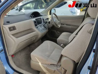 Toyota RAUM  с аукциона в Японии