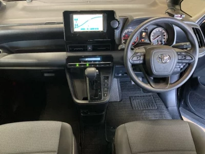 Toyota NOAH  с аукциона в Японии