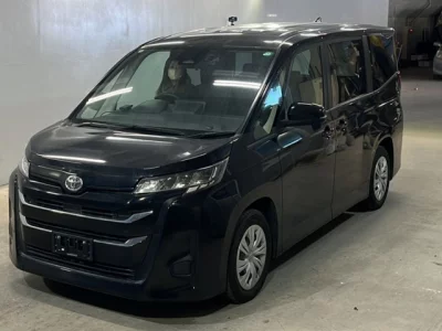 Toyota NOAH  с аукциона в Японии