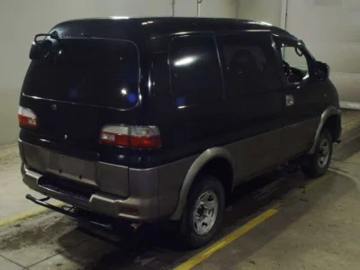 Mitsubishi DELICA  с аукциона в Японии