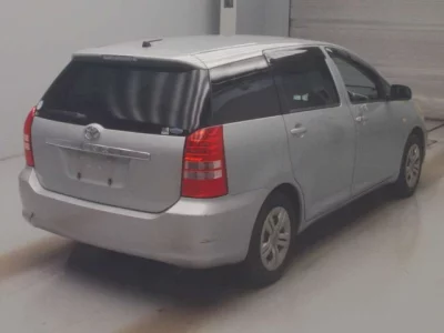 Toyota WISH  с аукциона в Японии