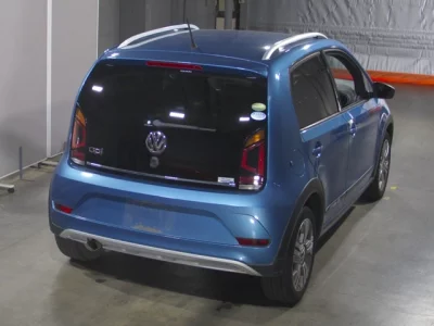 Volkswagen UP  с аукциона в Японии