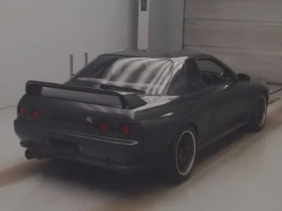 Nissan SKYLINE  с аукциона в Японии