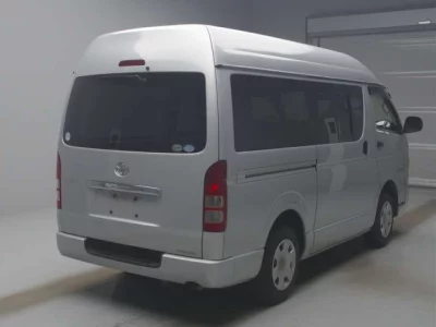 Toyota HIACE VAN  с аукциона в Японии