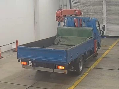 Toyota DYNA  с аукциона в Японии