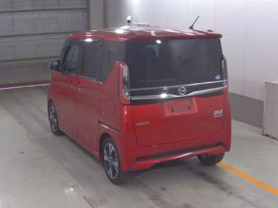 Nissan ROOX  с аукциона в Японии