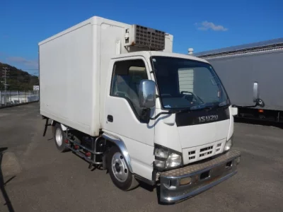 Isuzu ELF  с аукциона в Японии