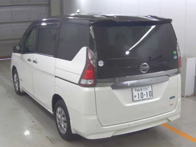 Nissan SERENA  с аукциона в Японии