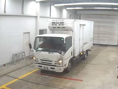Isuzu ELF  с аукциона в Японии