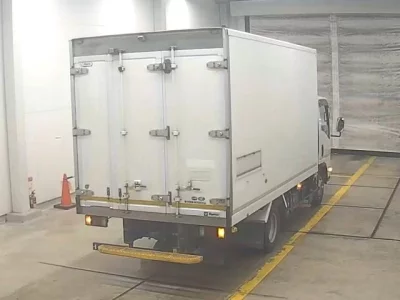 Isuzu ELF  с аукциона в Японии