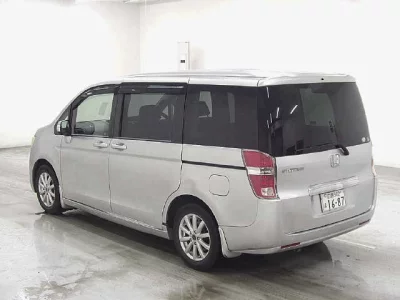 Honda STEP WAGON  с аукциона в Японии
