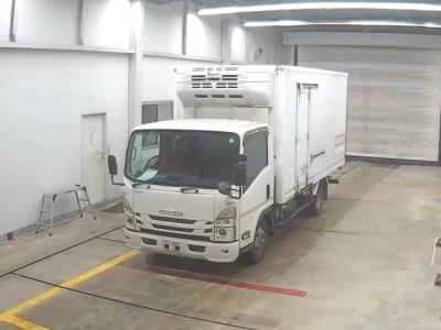 Isuzu ELF  с аукциона в Японии