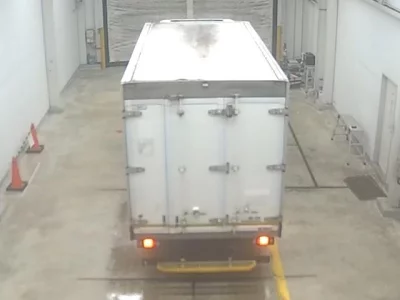 Isuzu ELF  с аукциона в Японии