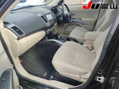 Mitsubishi OUTLANDER  с аукциона в Японии
