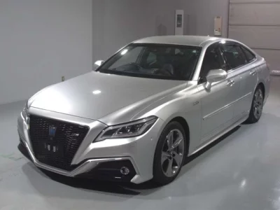 Toyota CROWN  с аукциона в Японии