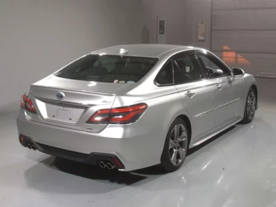 Toyota CROWN  с аукциона в Японии