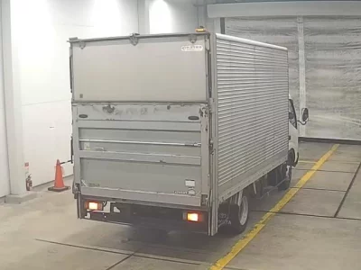 Toyota DYNA  с аукциона в Японии