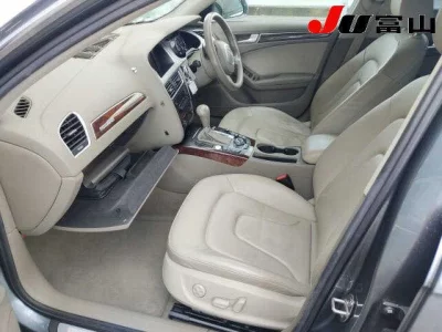 Audi A4  с аукциона в Японии