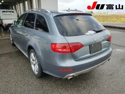 Audi A4  с аукциона в Японии