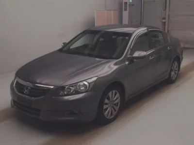 Honda INSPIRE  с аукциона в Японии