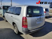 Toyota SUCCEED лот № 1092 оценка 3.5  с аукциона в Японии 1