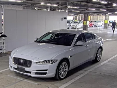 Jaguar XE