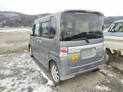 Daihatsu TANTO  с аукциона в Японии