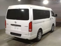 Toyota HIACE VAN лот № 62034 оценка 4.5  с аукциона в Японии 1