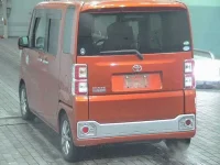 Toyota PIXIS MEGA лот № 7116 оценка 3.5  с аукциона в Японии 1