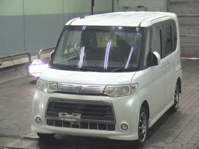 Daihatsu TANTO  с аукциона в Японии
