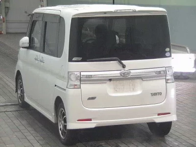Daihatsu TANTO  с аукциона в Японии