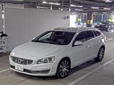 Volvo V60  с аукциона в Японии