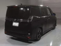 Toyota VOXY лот № 2262 оценка 6  с аукциона в Японии 1