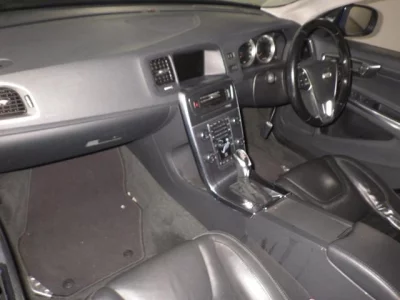 Volvo V60  с аукциона в Японии