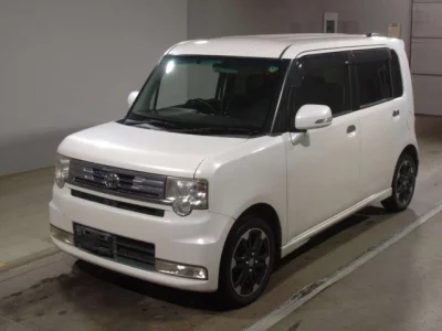 Toyota PIXIS SPACE  с аукциона в Японии