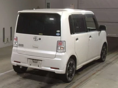 Toyota PIXIS SPACE  с аукциона в Японии