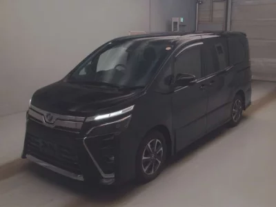 Toyota VOXY  с аукциона в Японии