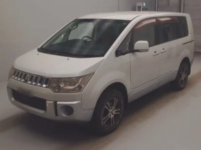 Mitsubishi DELICA D5