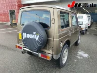 Suzuki JIMNY лот № 1652 оценка 3.5  с аукциона в Японии 4