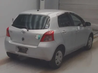 Toyota VITZ  с аукциона в Японии