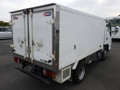 Isuzu ELF  с аукциона в Японии