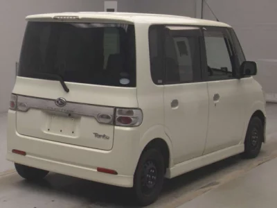 Daihatsu TANTO  с аукциона в Японии