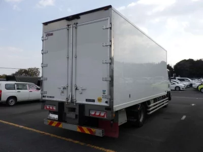 Isuzu FORWARD  с аукциона в Японии