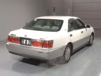 Toyota CROWN лот № 4574 оценка 3.5  с аукциона в Японии 1
